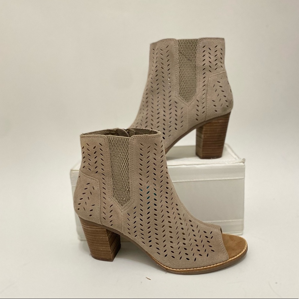 TOMS woman’s size 10 Booties